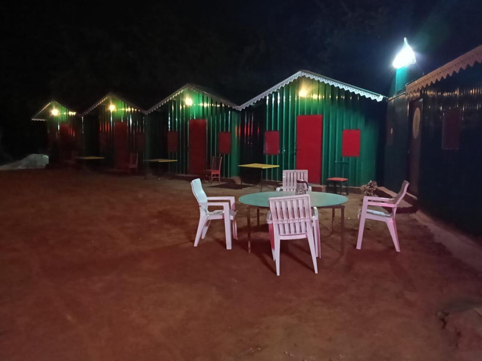 Junglee Nest Holiday Home & Huts Mahābaleshwar Екстериор снимка
